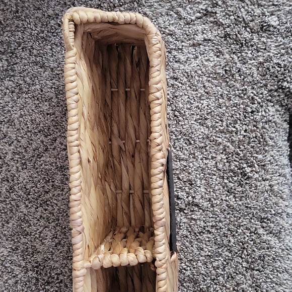 Wicker mail holder - Picture 2 of 7